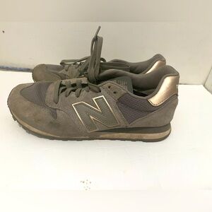 New Balance 500 Sneakers Women 9 Grey rose gold GW500SG